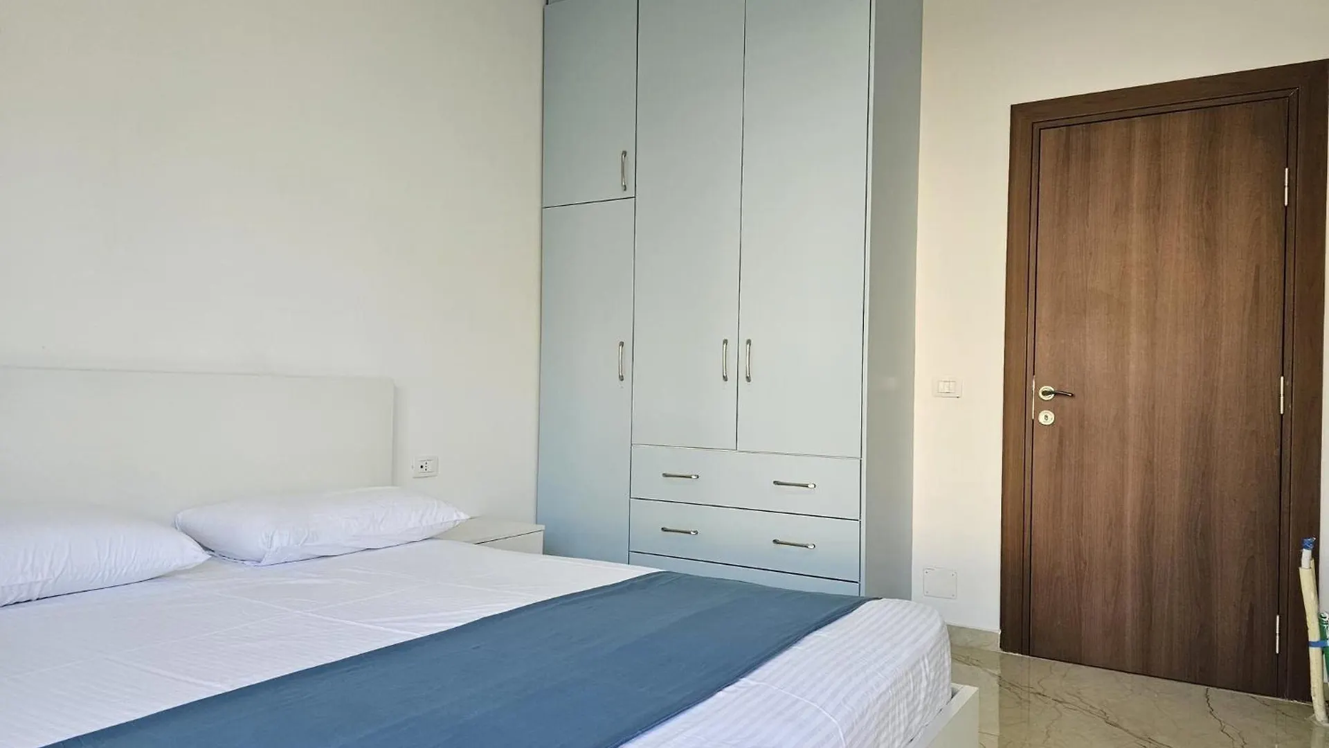 Apartamento Modern Essentials With A Touch Of Sea Breeze Sarandë Albania