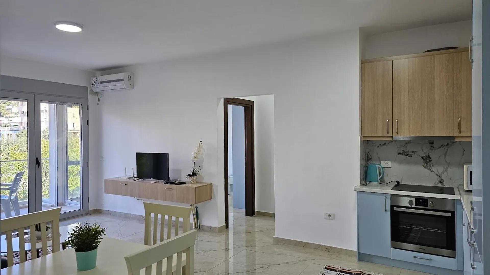 Apartamento Modern Essentials With A Touch Of Sea Breeze Sarandë