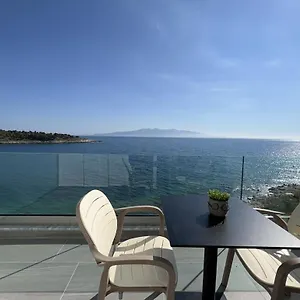 Apartment Sea Breeze, Sarande