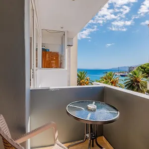 Apartment Andy, Sarande